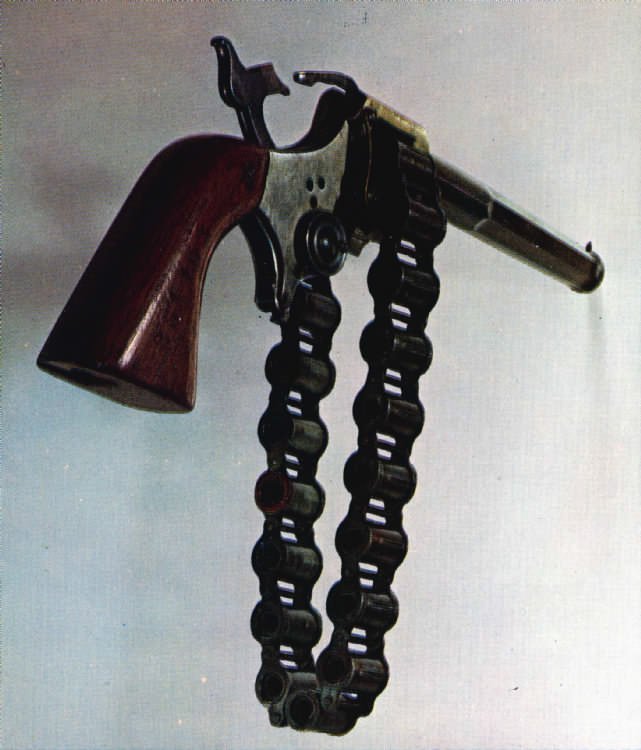 Josselyn-Chain-Pistol1.jpg.075f704ad4e3733020baae12bda2c280.jpg